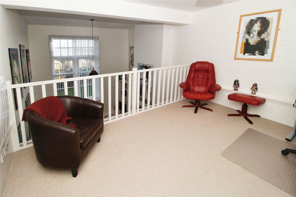 Additional image 5 of 2 bed flat for saleGeneva Place, Bideford, Devon EX39