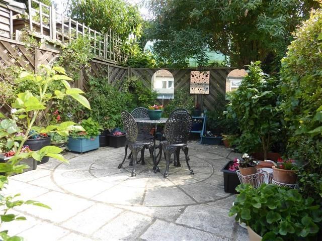 Property photo 3 of 7 Garden