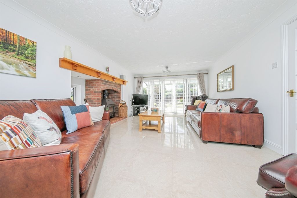 Property photo 3 of 14