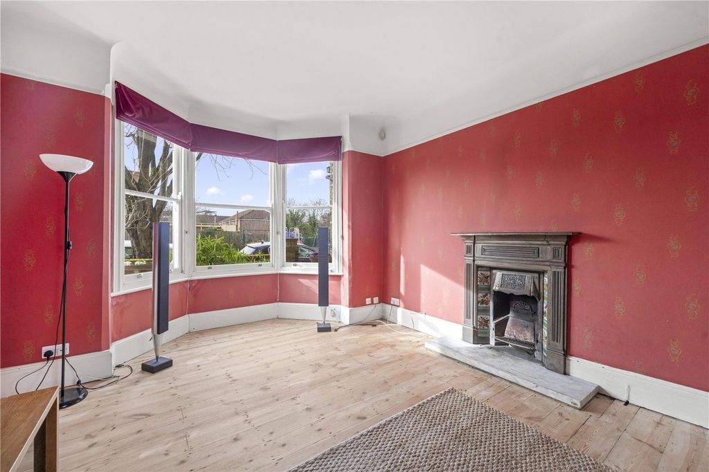 Property photo 3 of 12 Picture No. 18