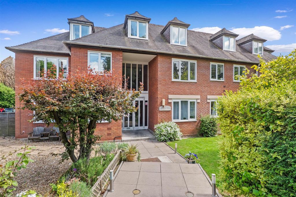 Property photo 1 of 11