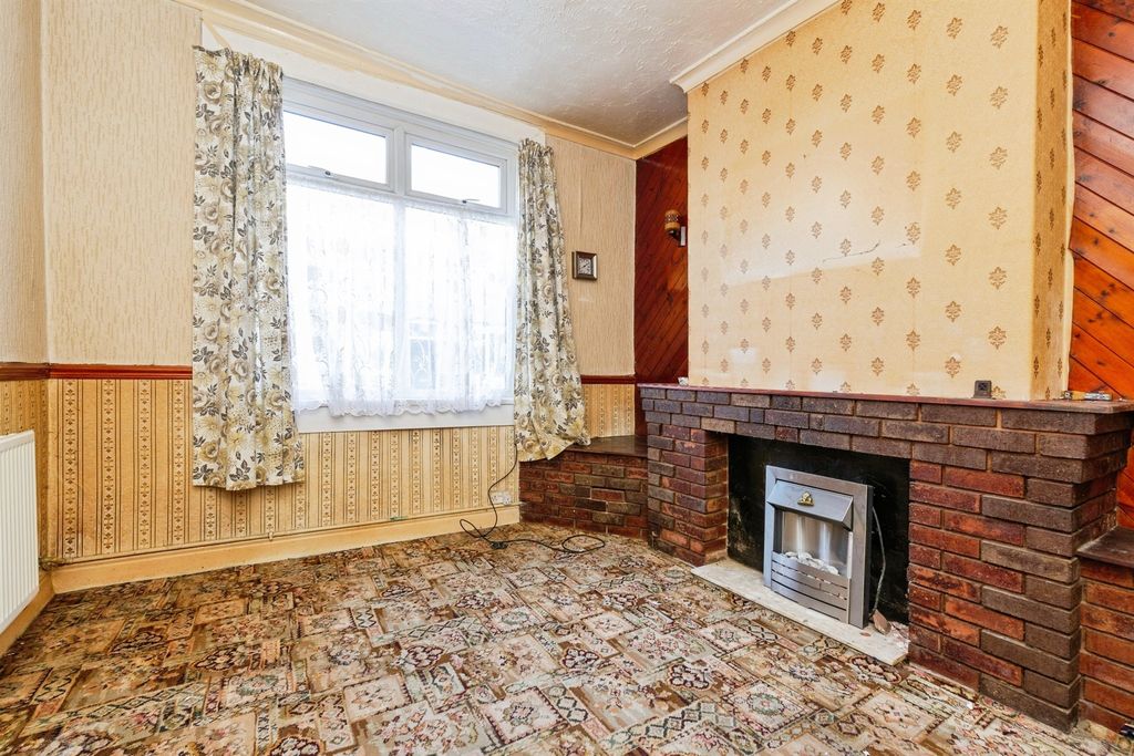 Property photo 3 of 15