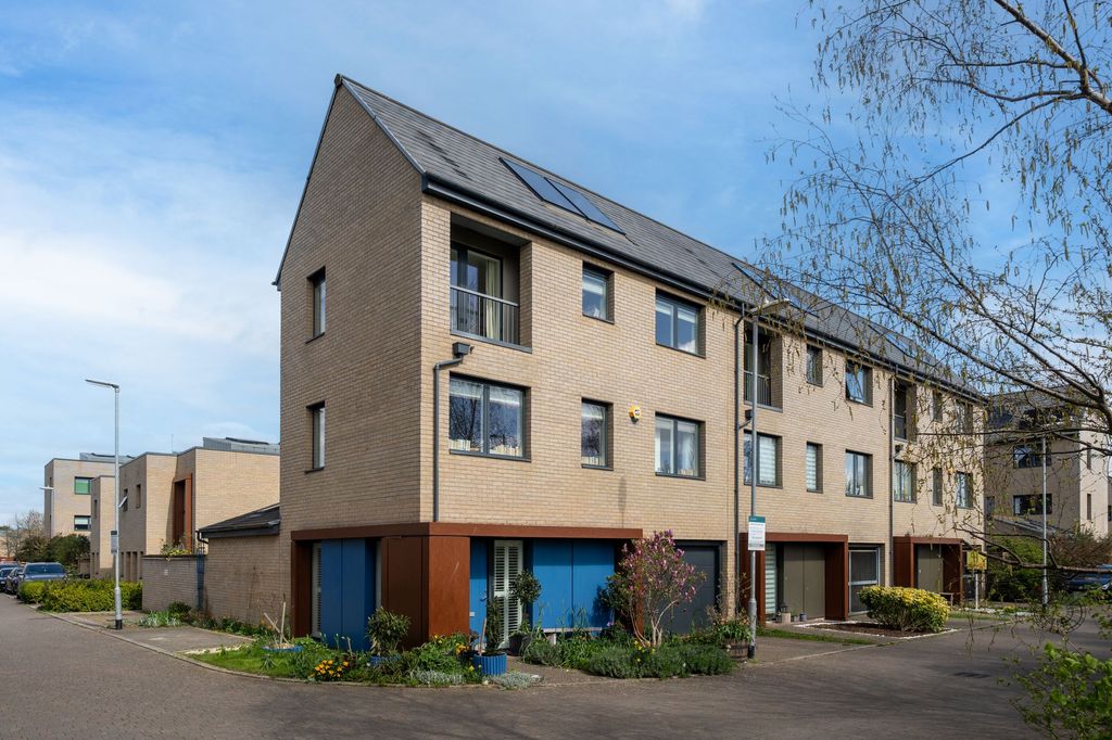 Property photo 1 of 30