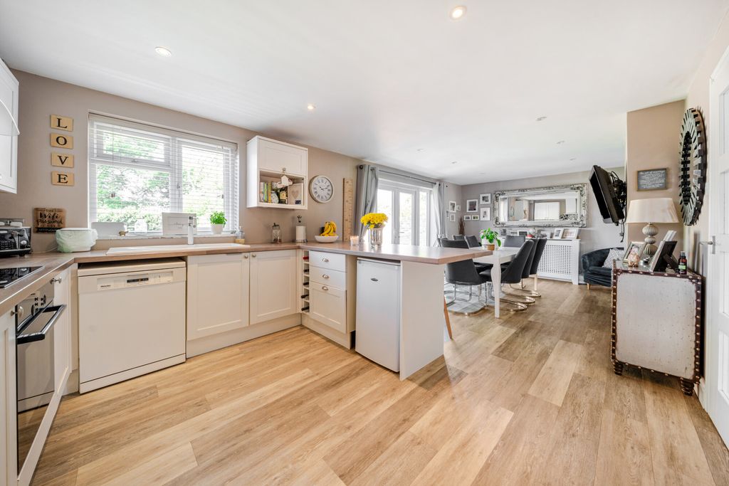 Property photo 2 of 17 1285767 (12).Jpg