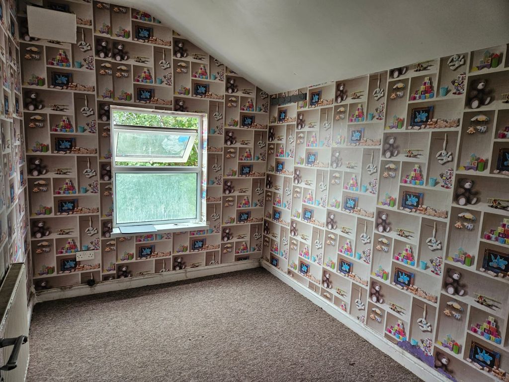 Property photo 3 of 5