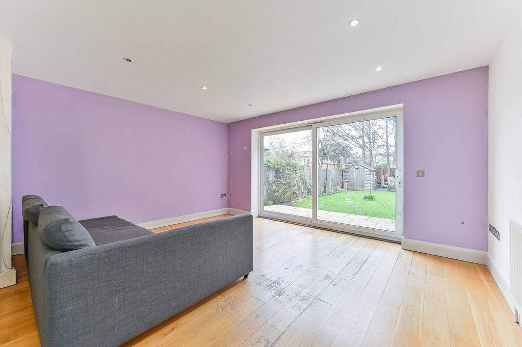 Property photo 2 of 13