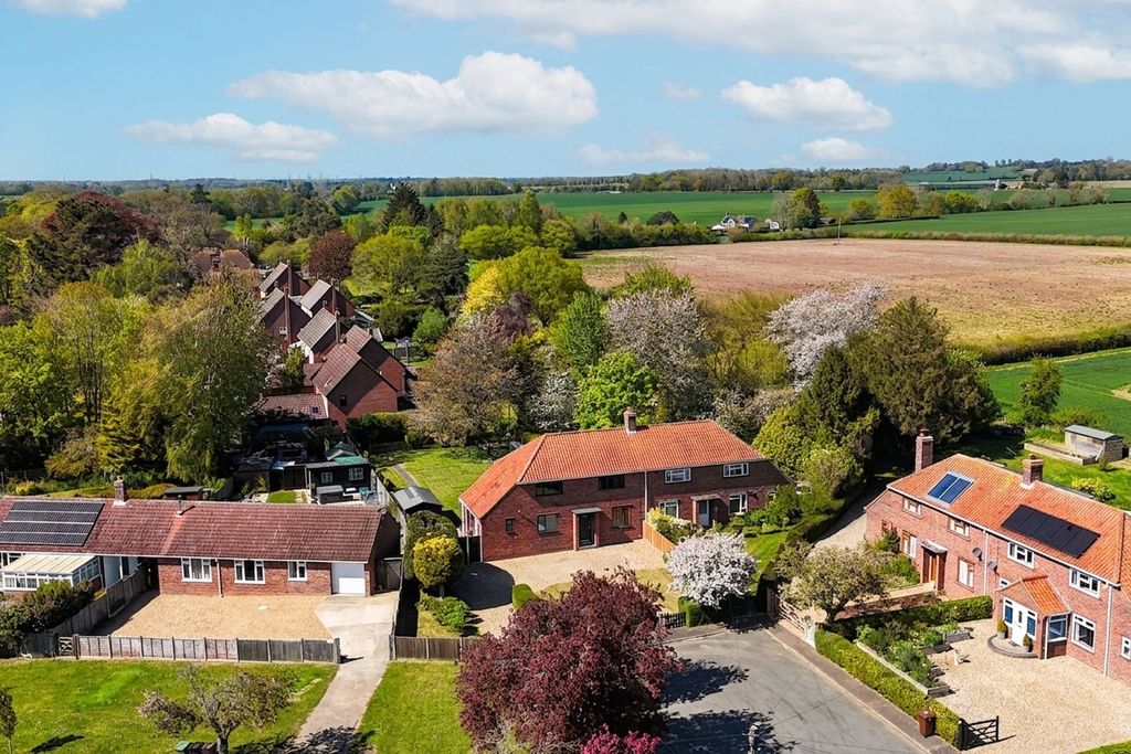 Property photo 1 of 27