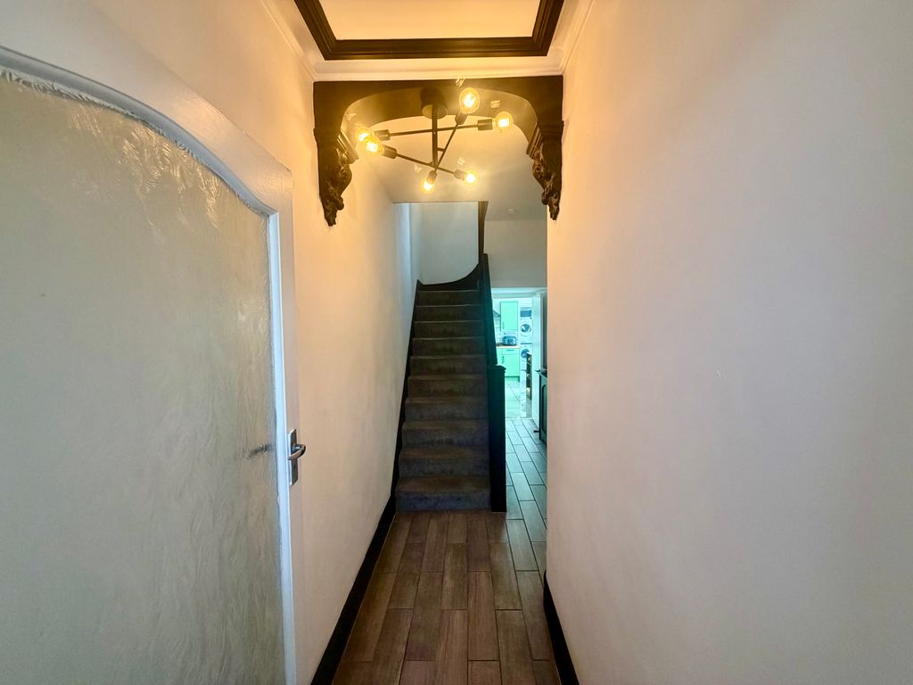 Property photo 3 of 41