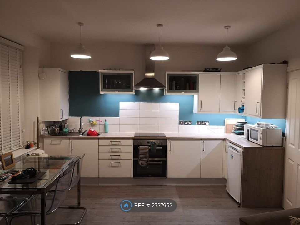 Property photo 2 of 10 The Shared Lounge-Kitchen (Kitchen End))