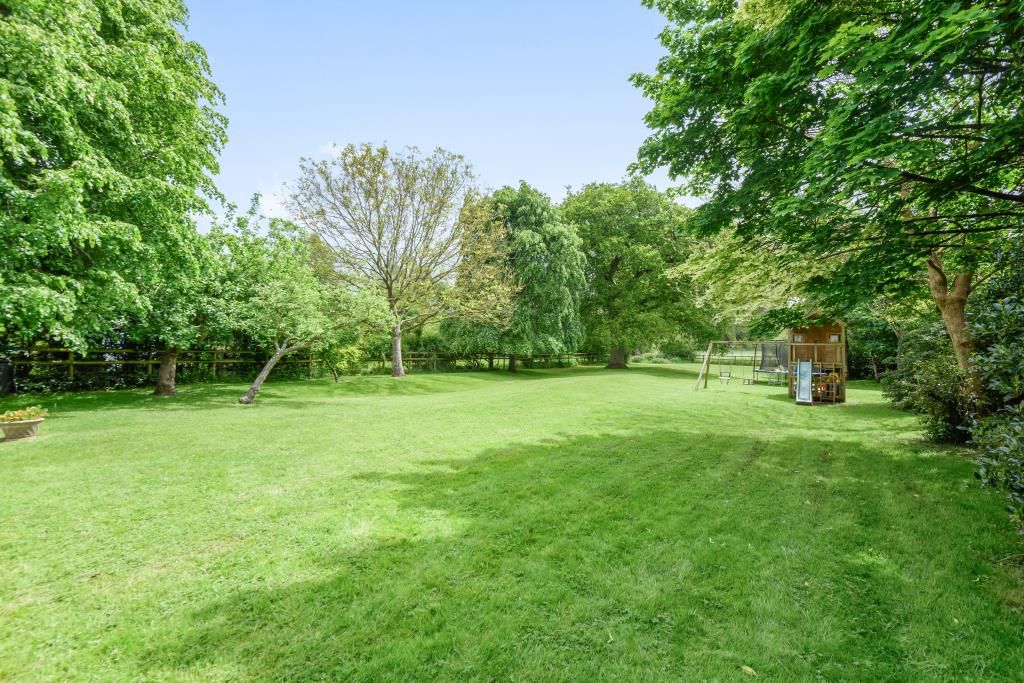 Property photo 3 of 9 Garden View
