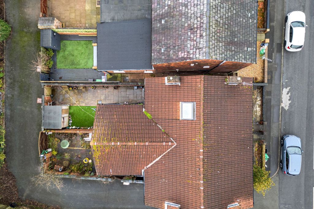 Property photo 2 of 18