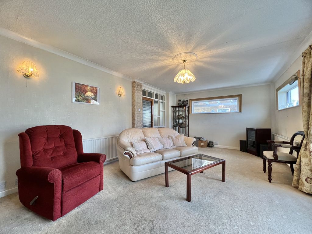 Property photo 2 of 21