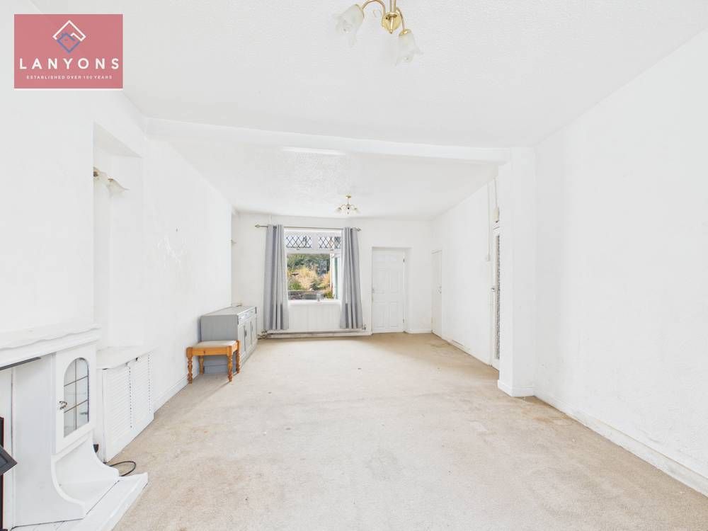 Property photo 3 of 12 Giraffe360-Still008