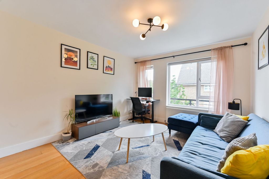 Property photo 1 of 9