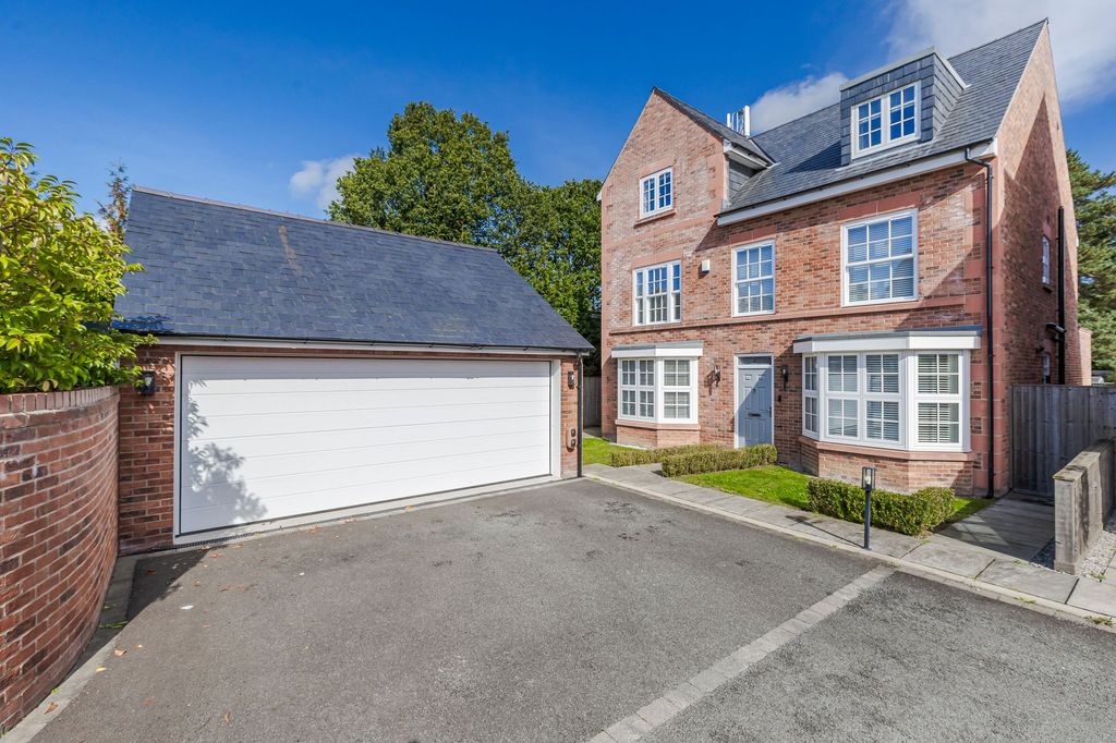 Property photo 1 of 42