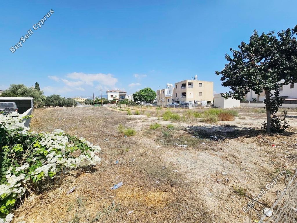 Property photo 1 of 3