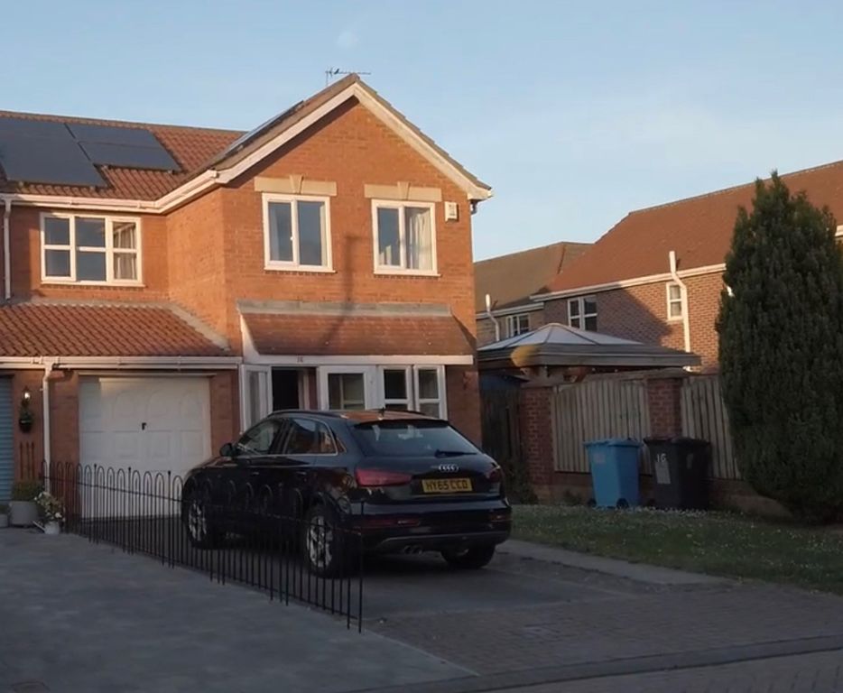 Property photo 1 of 12 External