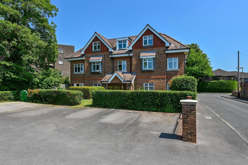 Property photo 2 of 7