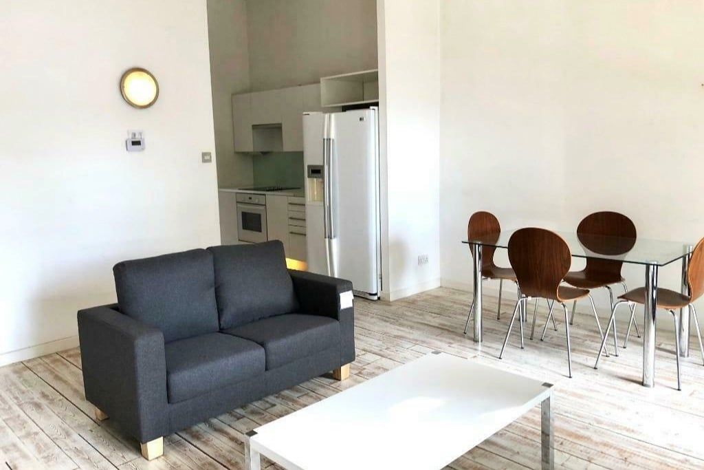 Property photo 1 of 5