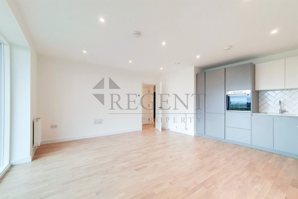 Property photo 3 of 14 Reception To Kitchen