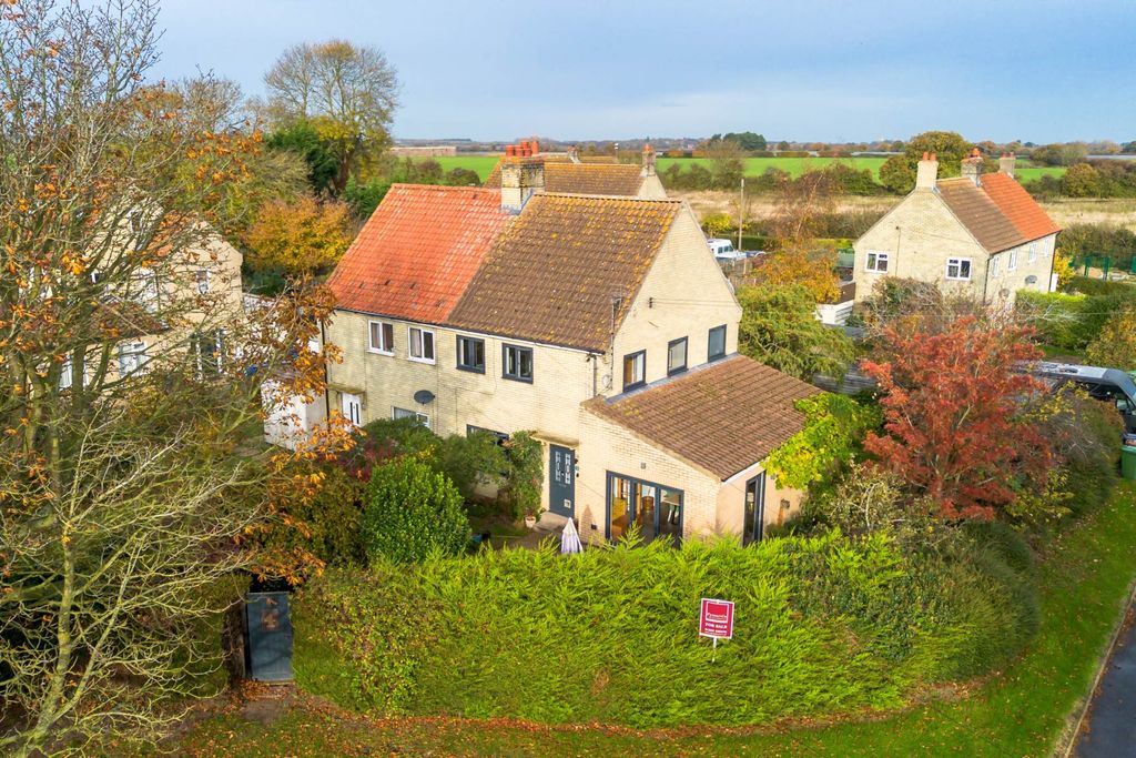 Property photo 1 of 29