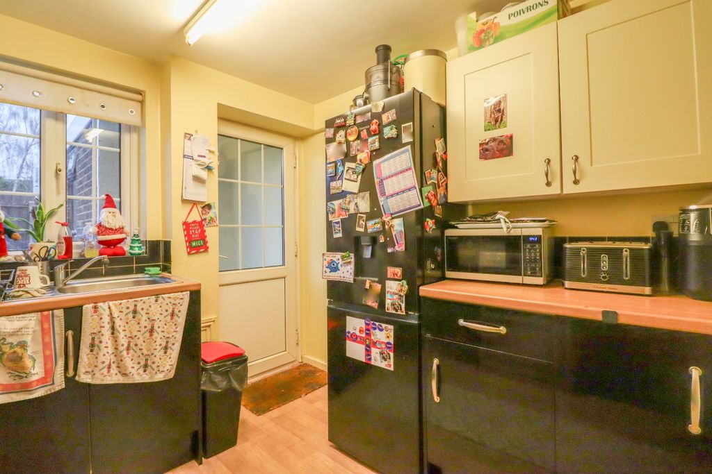 Property photo 3 of 13 4766625