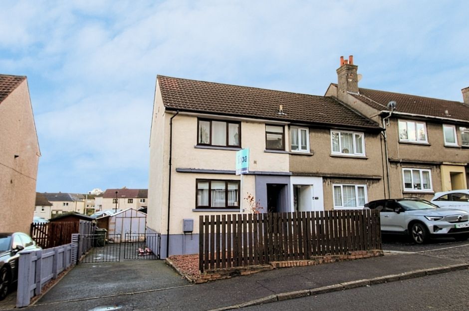 Property photo 1 of 9 External Front