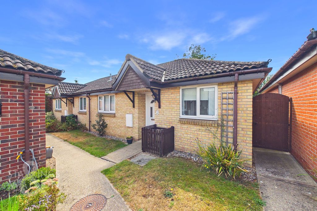 Property photo 1 of 18