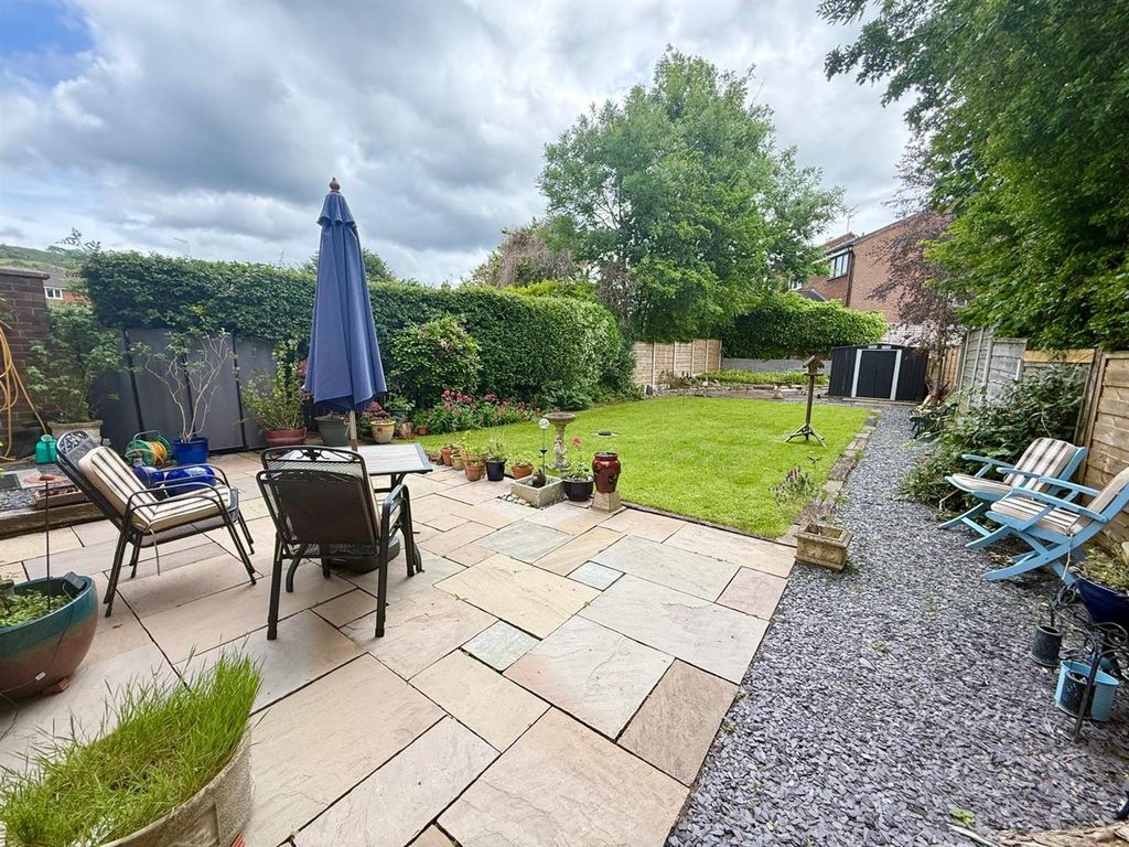 Property photo 2 of 16