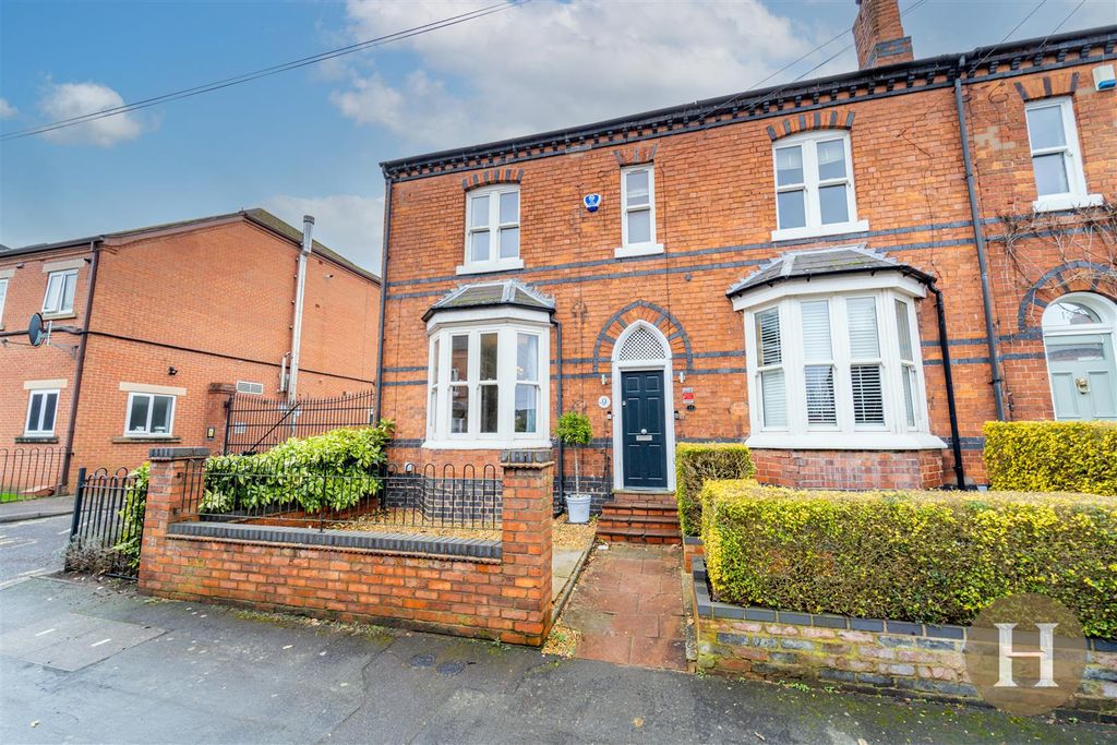 Property photo 1 of 42 Hadleigh Estate Agents-51.Jpg