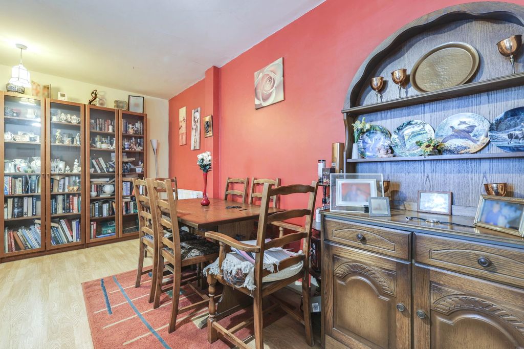 Property photo 3 of 13 Picture No. 05