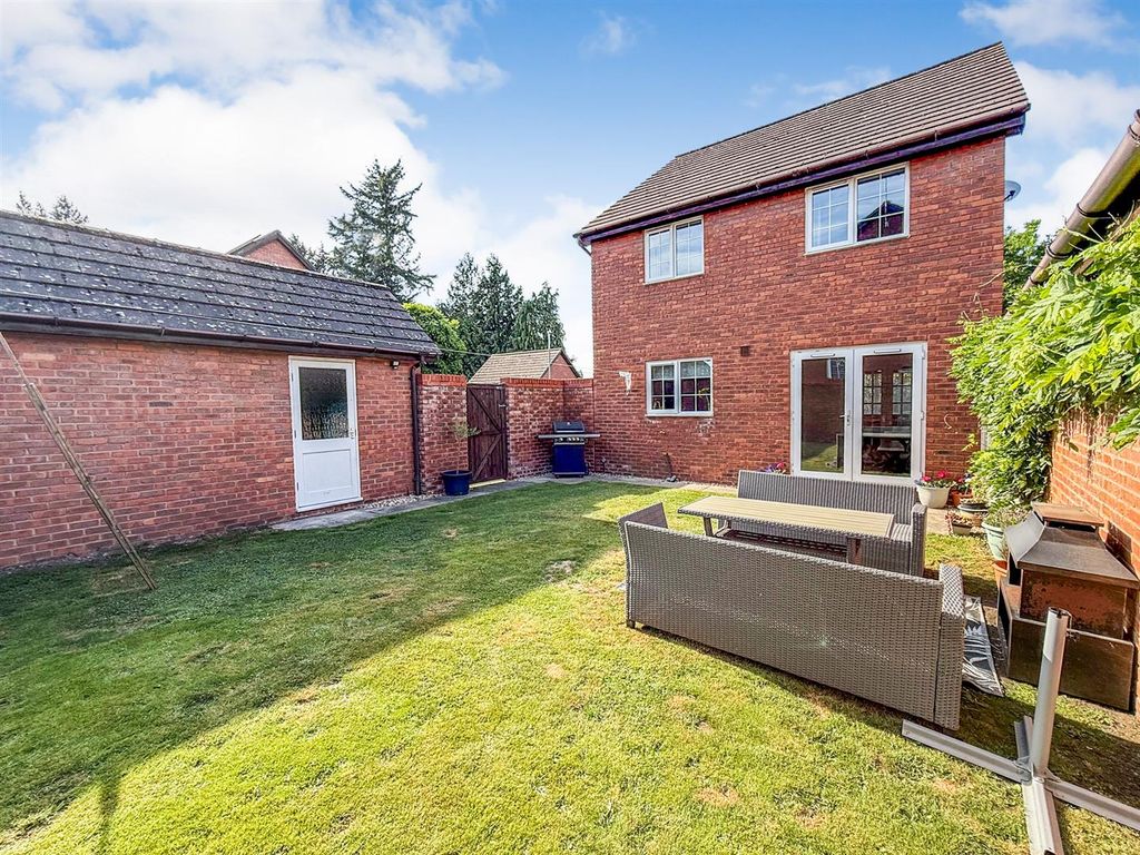 Property photo 2 of 18 Rear Garden