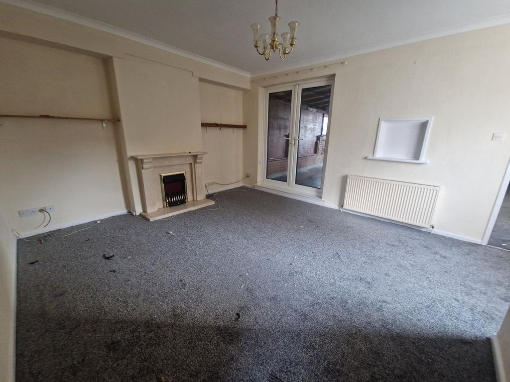 Property photo 3 of 4 Picture No. 04