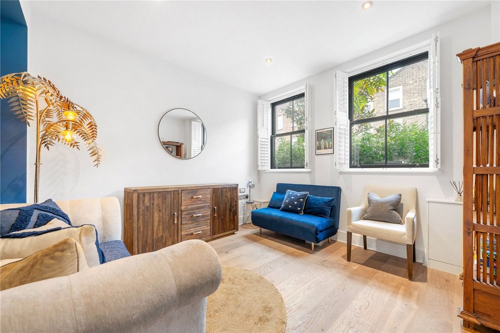 Property photo 3 of 17 Reception Room