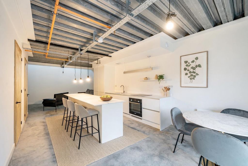 Property photo 3 of 10 DL85 Living.Png