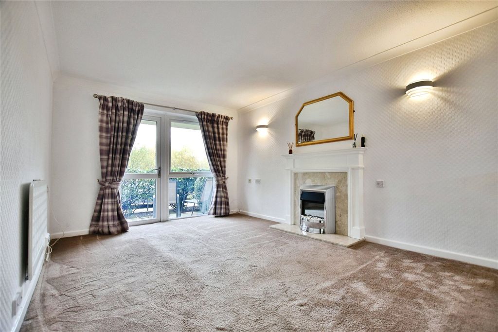 Property photo 2 of 12 Living Room