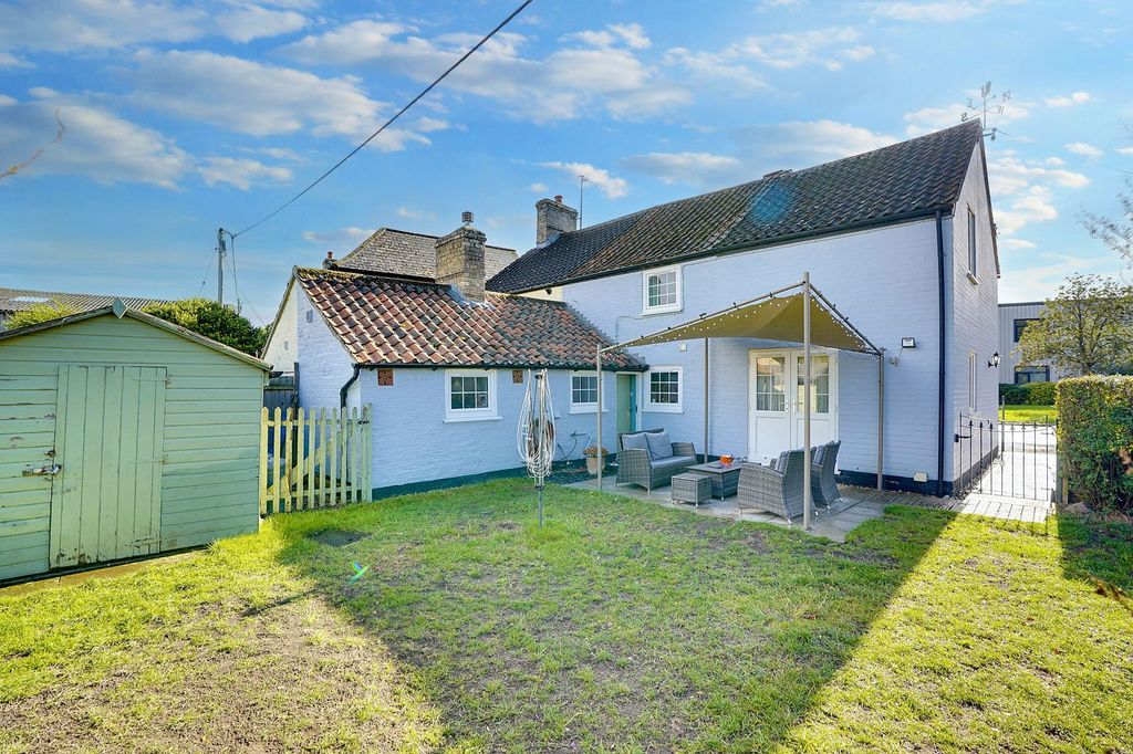 Property photo 2 of 19