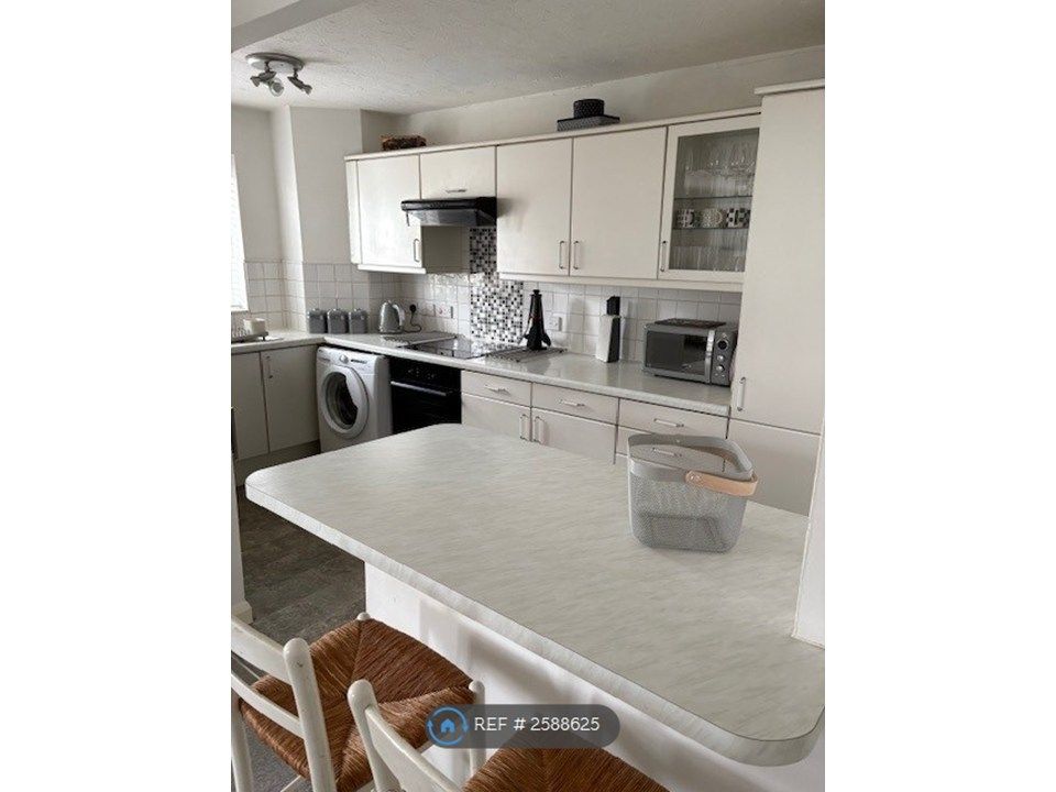 Property photo 3 of 5 Great Kitchen Space