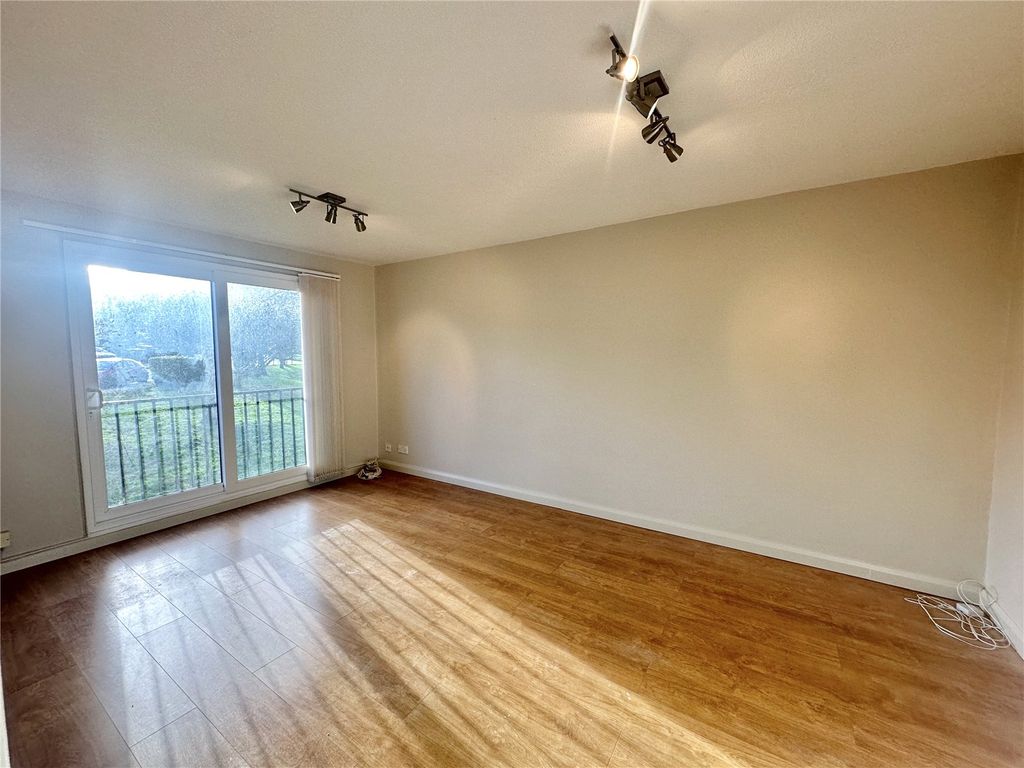 Property photo 3 of 12 Picture No. 21