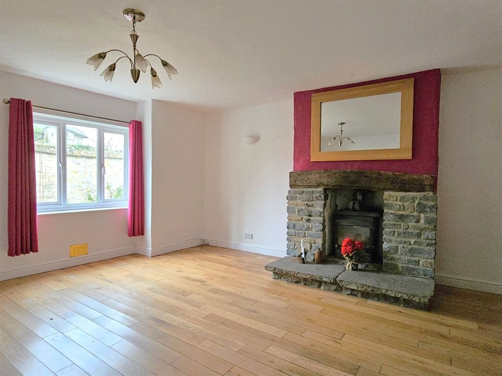 Property photo 2 of 13 Picture No. 10