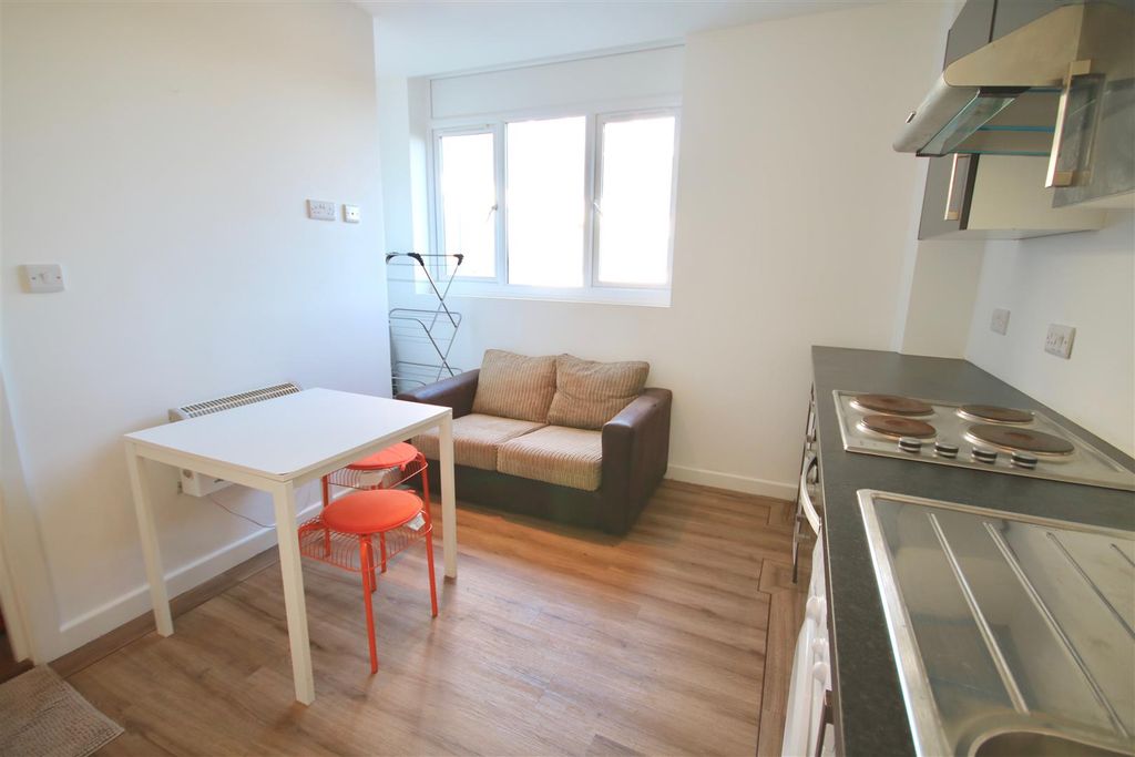 Property photo 3 of 5 Img_1079.Jpg