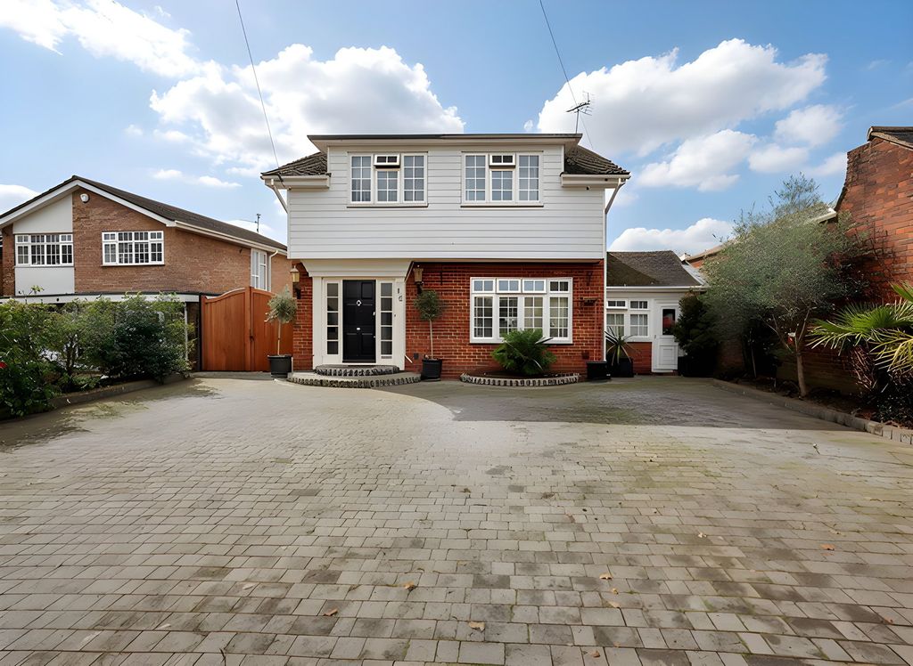 Property photo 1 of 40