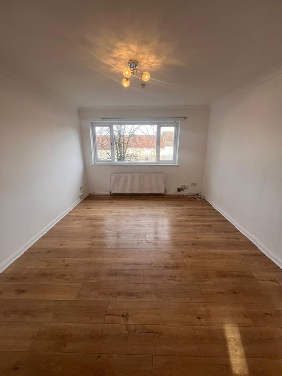 Property photo 2 of 3