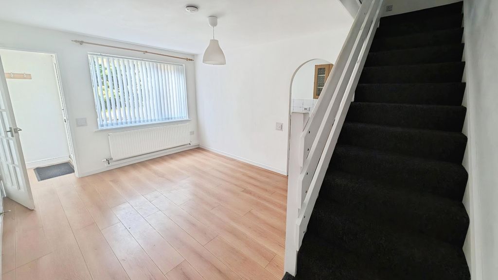 Property photo 2 of 10 Pbox-Img.Jpg