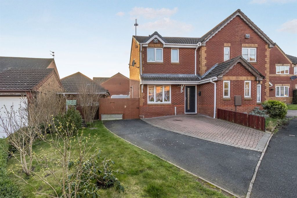 Property photo 1 of 21