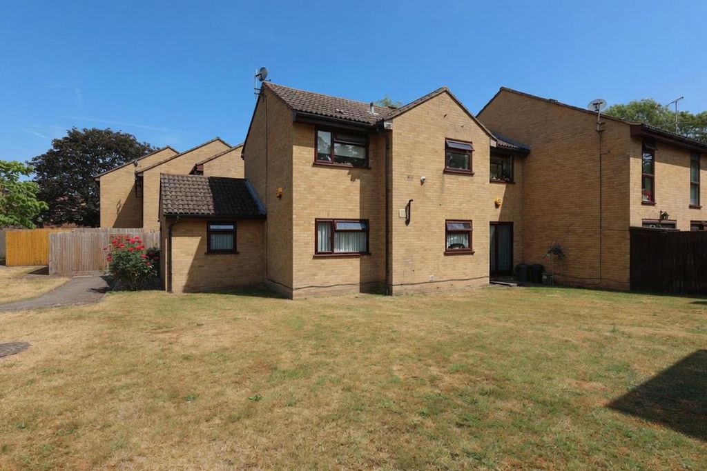 Property photo 1 of 13 External