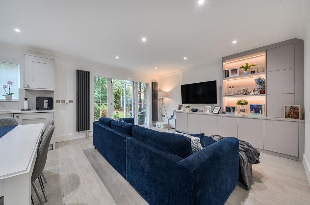 Property photo 3 of 16 1369740-16-68Ef7d4292A65.Jpg