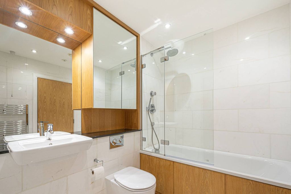 Property photo 3 of 5