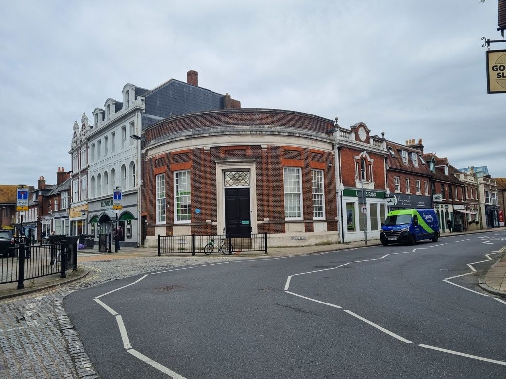 Property photo 2 of 5 Photo 4