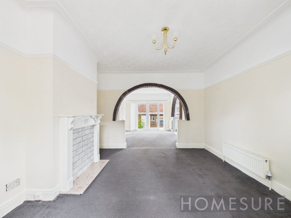 Property photo 3 of 28 Picture No. 09